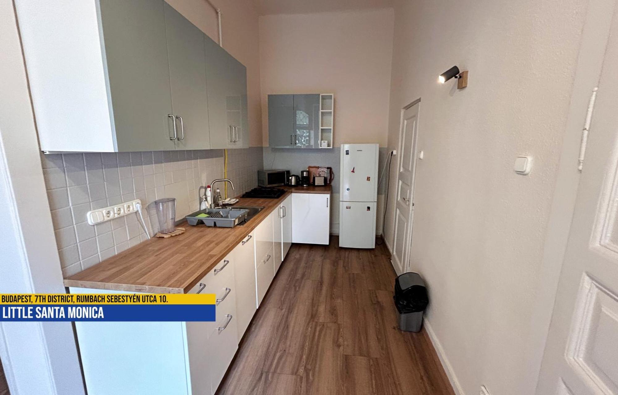 Little Americas Metropolitan Apartments Budapest Ngoại thất bức ảnh